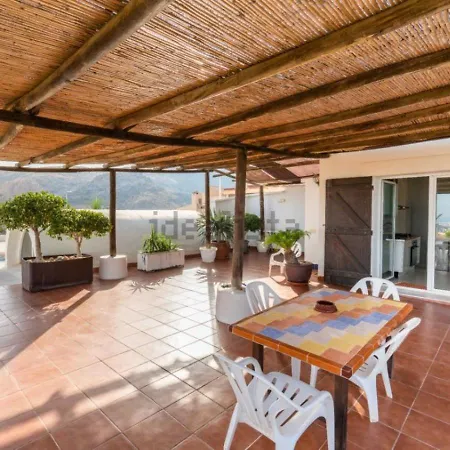 Chalet Con Piscina Cerca A 92 En Urbanizacion Club Tenis * Huercal de Almeria