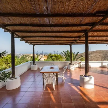 Holiday home Chalet Con Piscina Cerca A 92 En Urbanizacion Club Tenis Huercal de Almeria