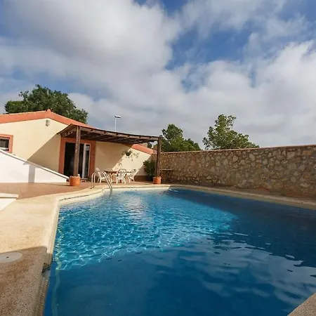 Chalet Con Piscina Cerca A 92 En Urbanizacion Club Tenis Holiday home Huercal de Almeria