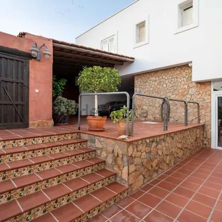 Chalet Con Piscina Cerca A 92 En Urbanizacion Club Tenis Huercal de Almeria